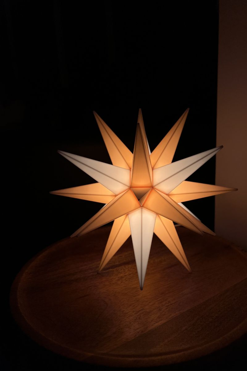 Apricot and white star light